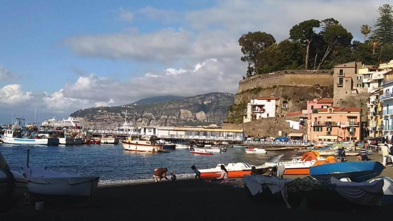 Apartmán Sea View Casa Anna Sorrento Exteriér fotografie