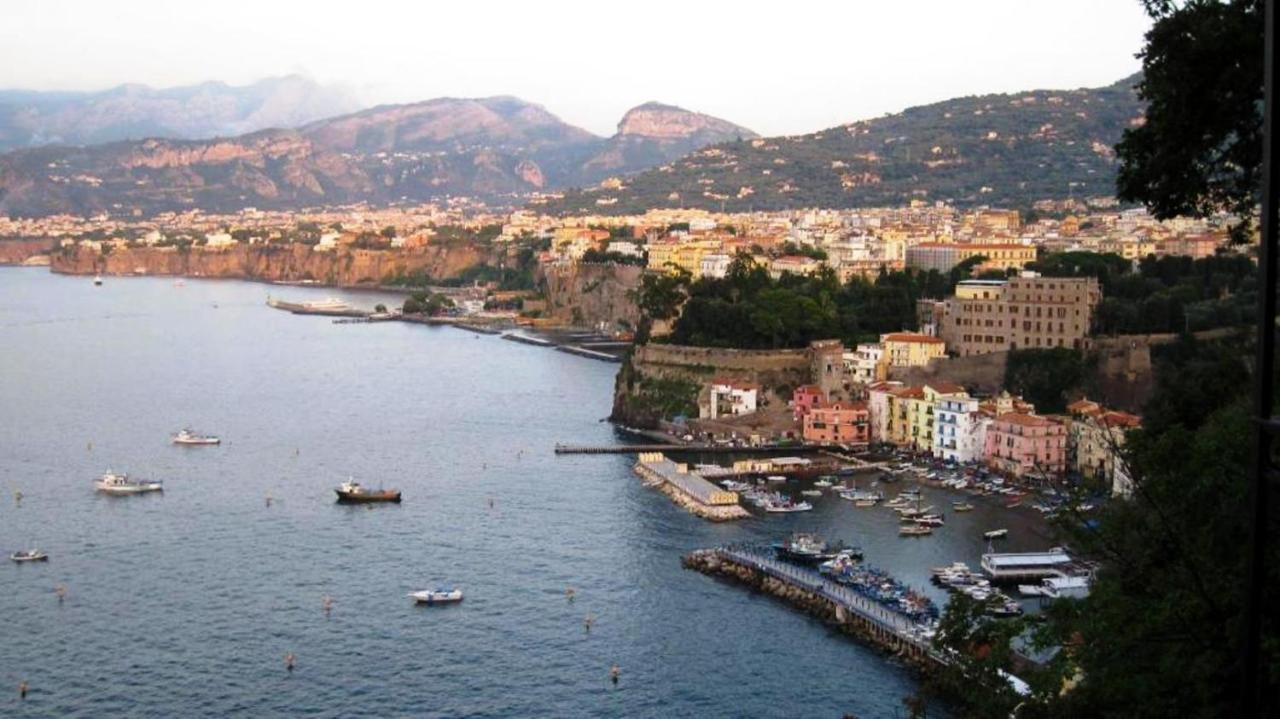 Apartmán Sea View Casa Anna Sorrento Exteriér fotografie